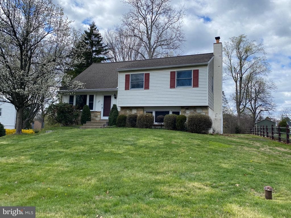 123 Cornwall Drive photo 1