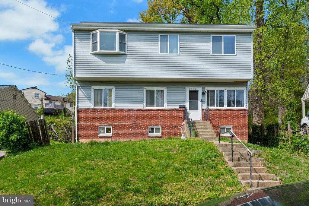 5614 64th Avenue photo 1