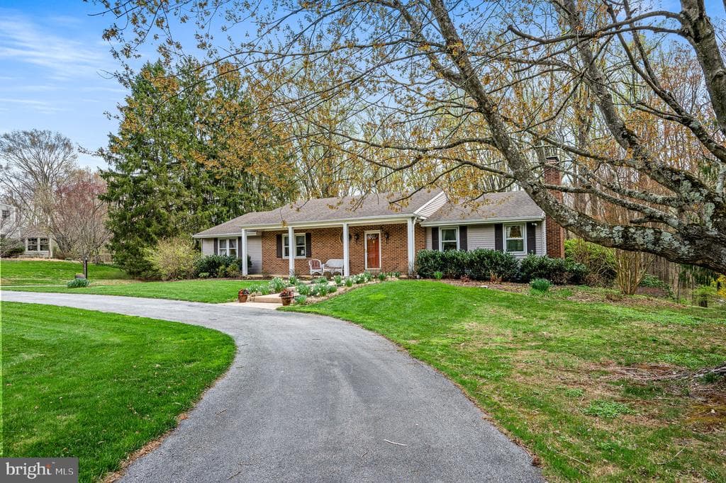 14 Turkey Hollow Road photo 1