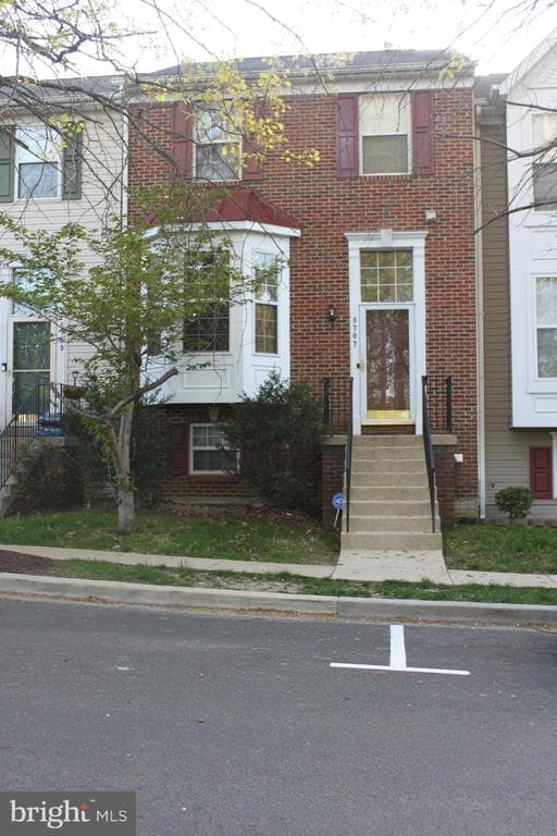 8707 Community Square Lane photo 1