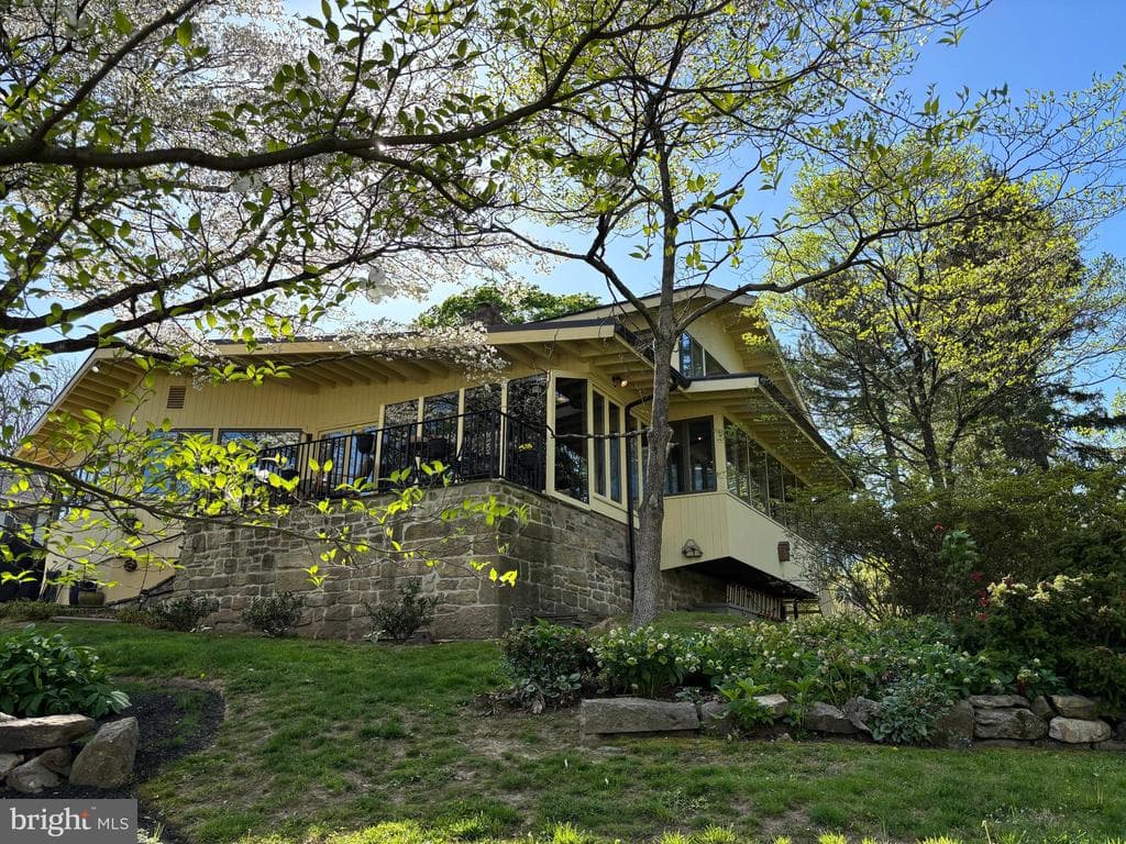 2984 N Sugan Road photo 1