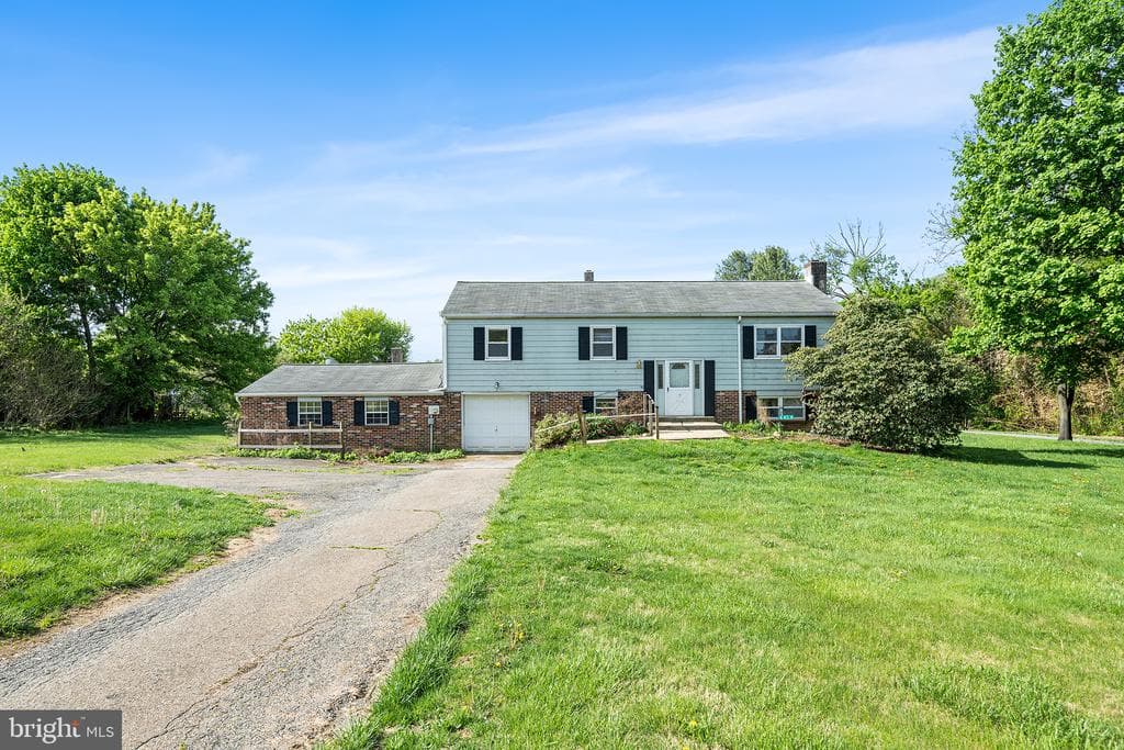5419 Strasburg Road photo 1