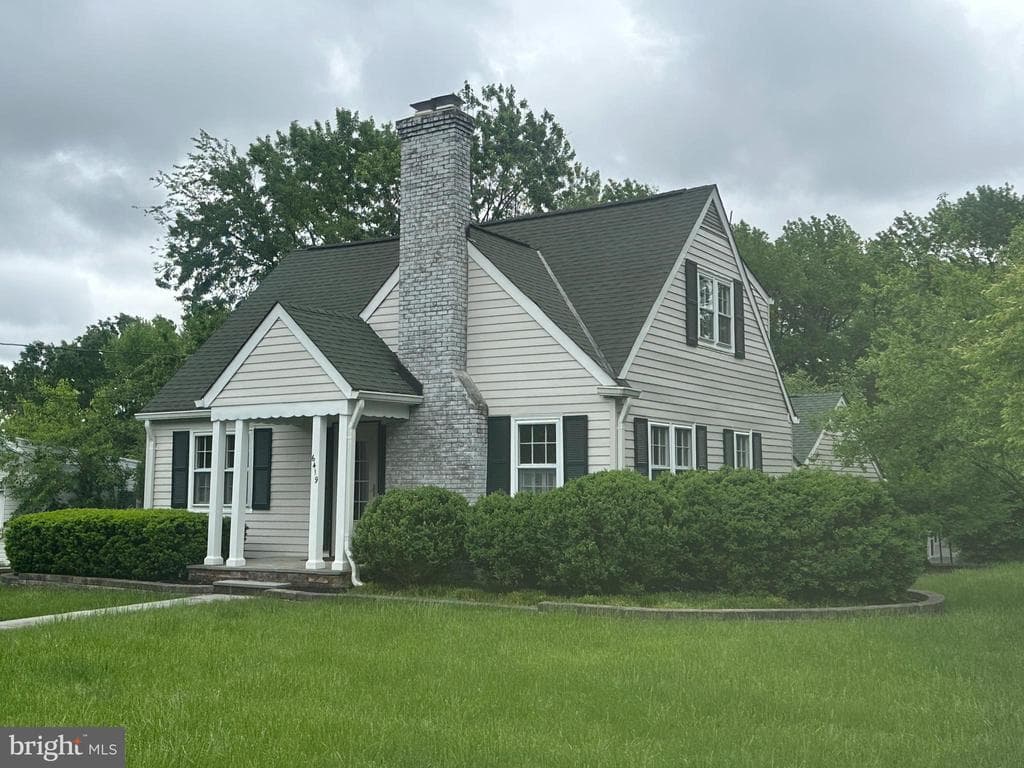 6419 Hillside Lane photo 1