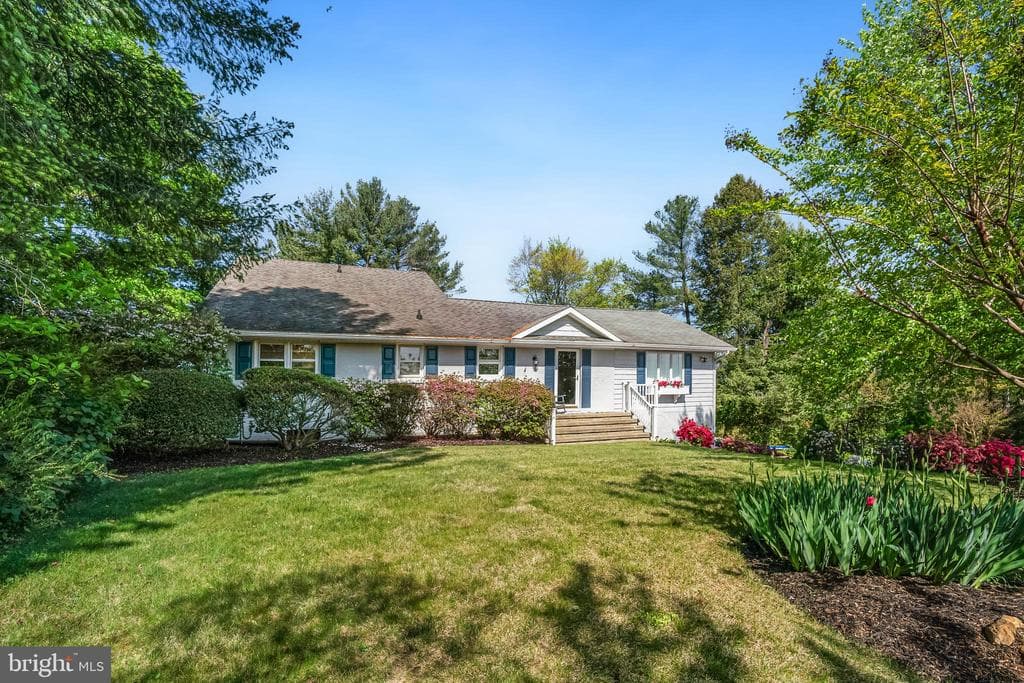 14180 Kentmore Park Road photo 1