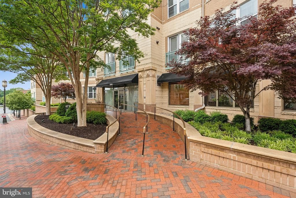 12000 Market Street #318 photo 1