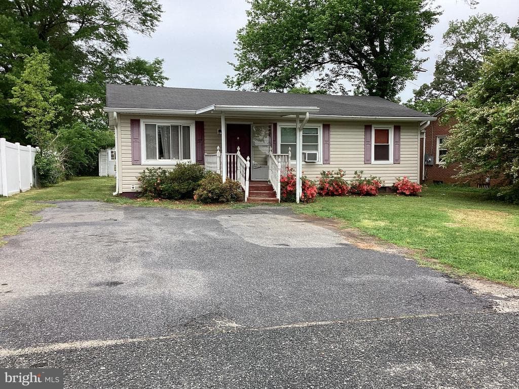 407 Hamilton Street photo 1