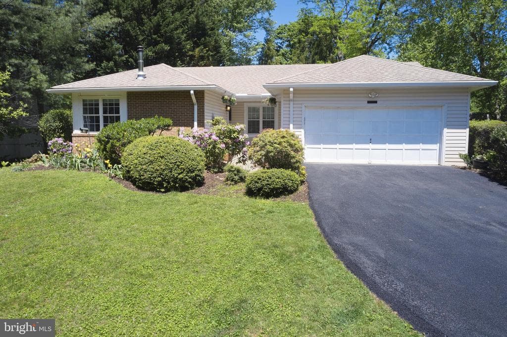 16500 Sioux Lane photo 1