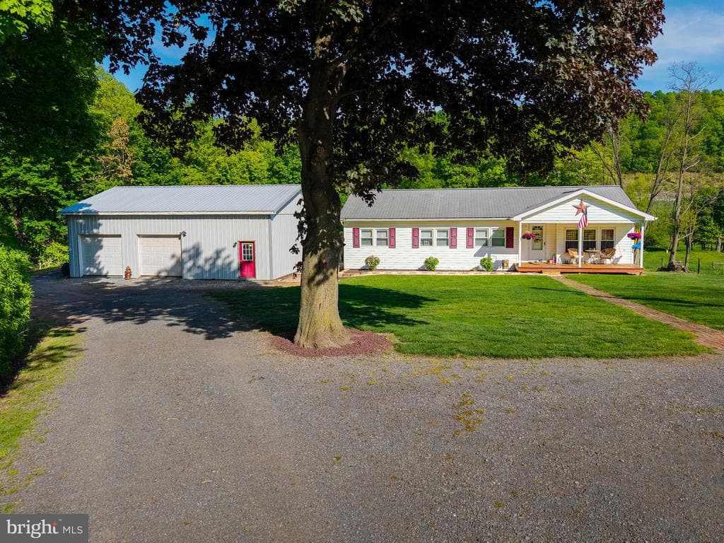 2233 Cumberland Road photo 1