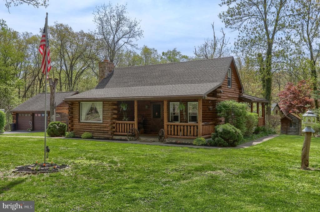 568 Camp Strause Road photo 1