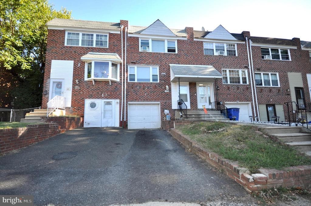 3129 Birch Road photo 1