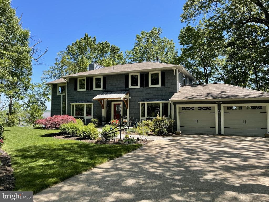 11801 River Drive photo 1