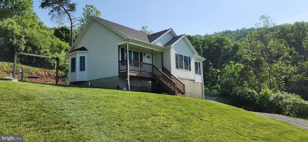 143 Golden Russet Drive photo 1