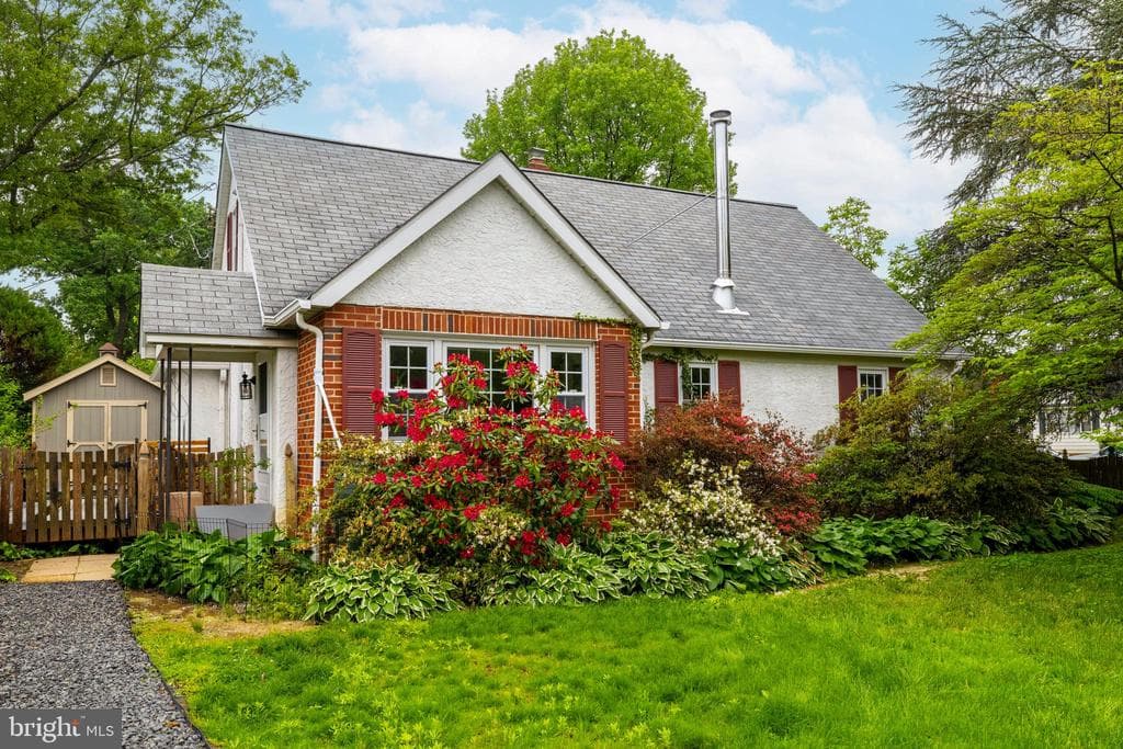 308 E Mount Pleasant Avenue photo 1