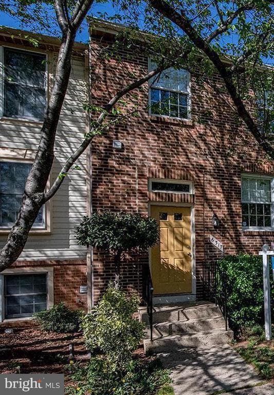 6317 Betsy Ross Court photo 1
