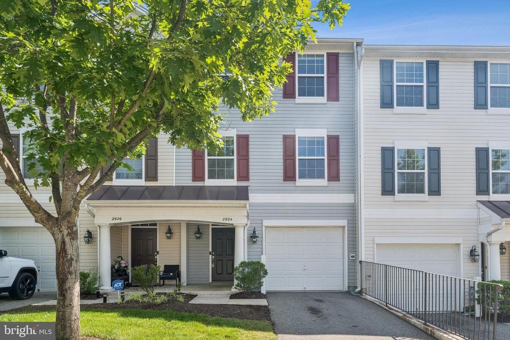 2924 Truffle Oak Place photo 1