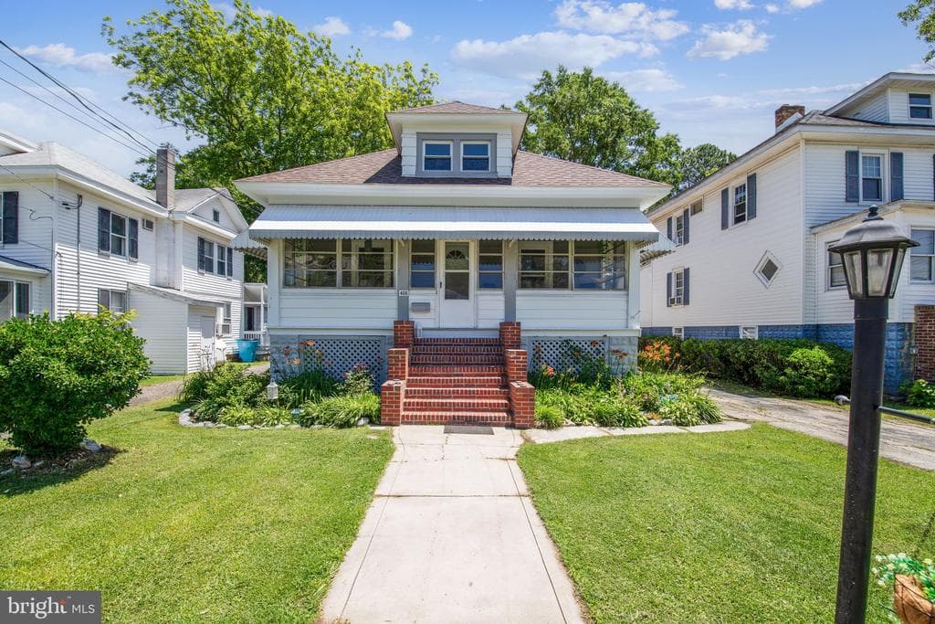 406 Myrtle Street photo 1