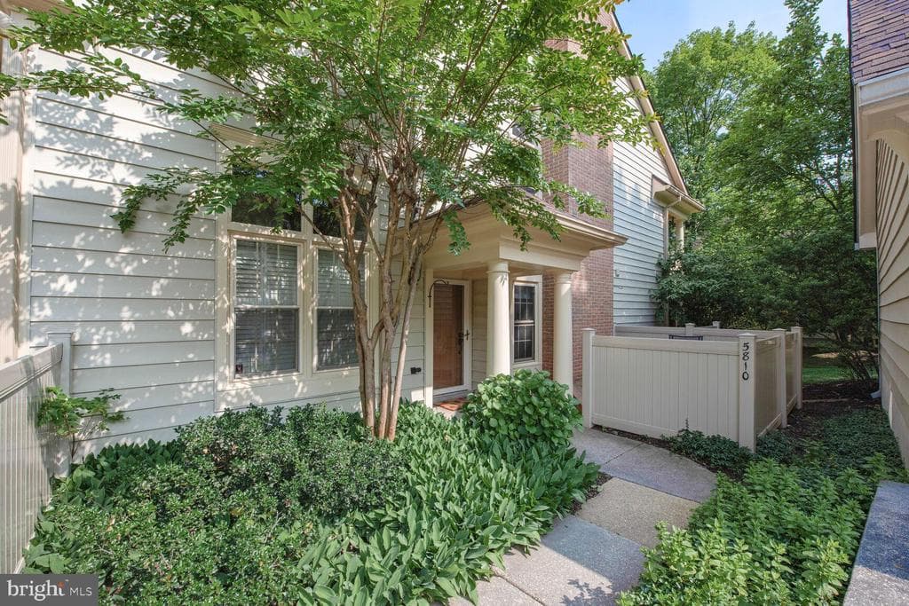 5810 Linden Square Court photo 1