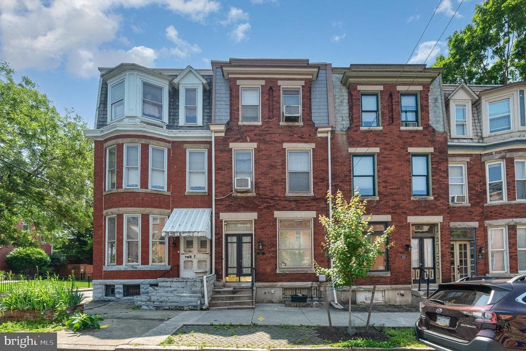 235 Hamilton Street photo 1