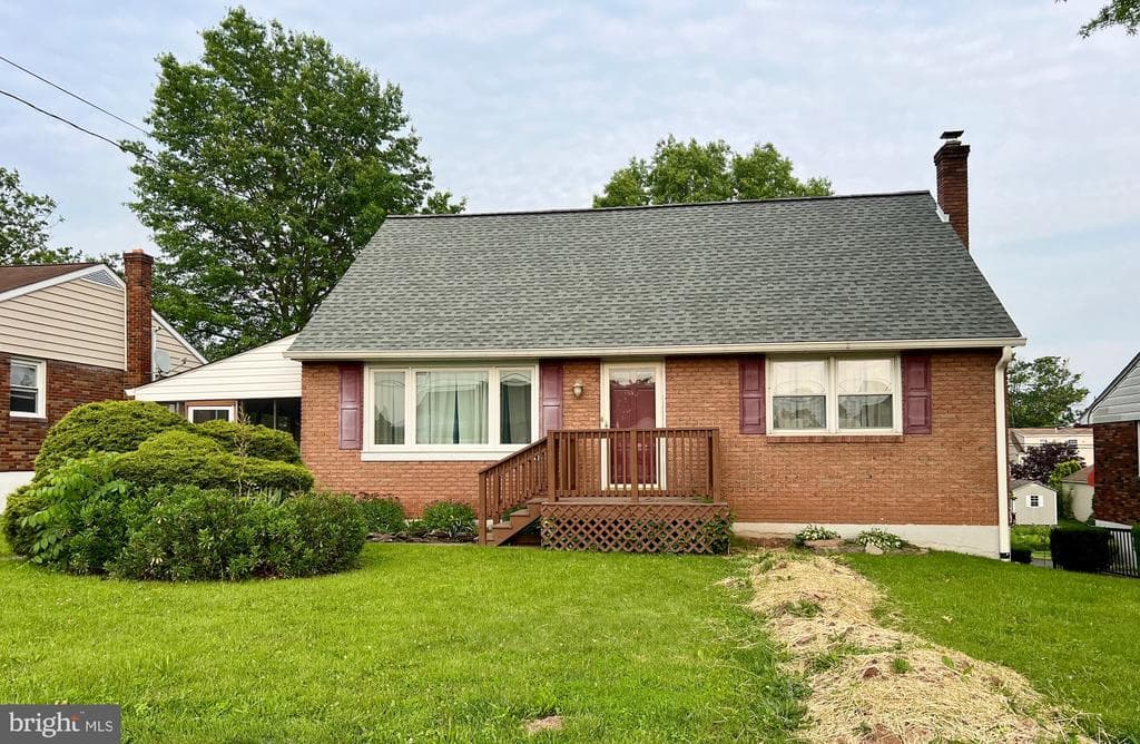 838 N Hanover Street photo 1
