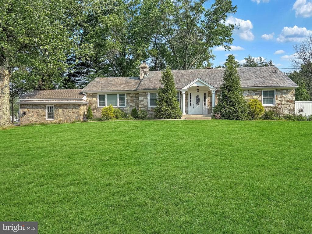 404 N Wales Road photo 1
