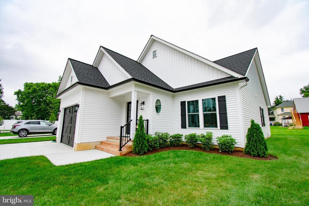 14 Sandy Lane photo 1