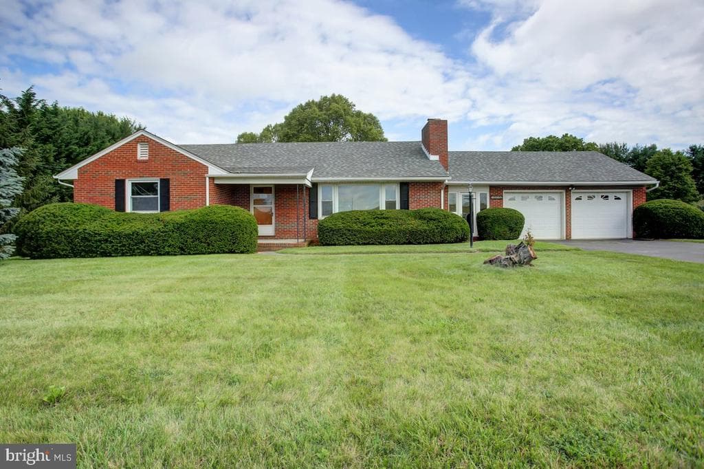 21024 Jefferson Boulevard photo 1