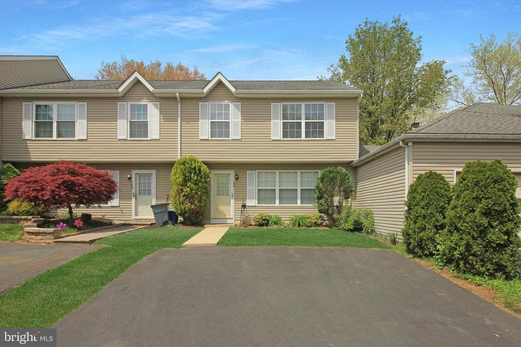 164 Beckys Corner photo 1