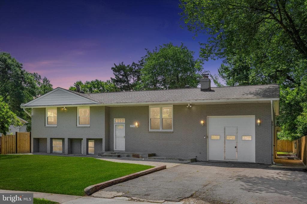4703 Lawrence Street photo 1