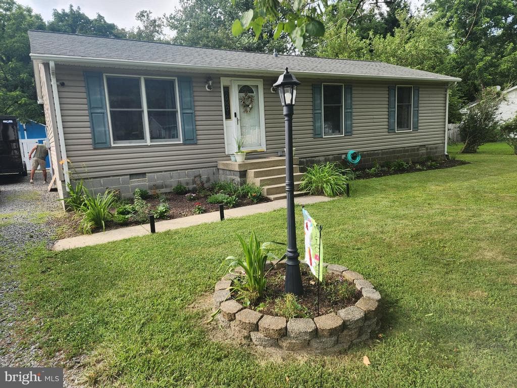 26413 Hillendale Road photo 1