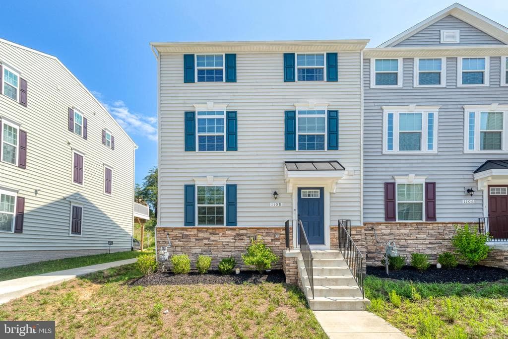 1108 Dovetail Circle photo 1