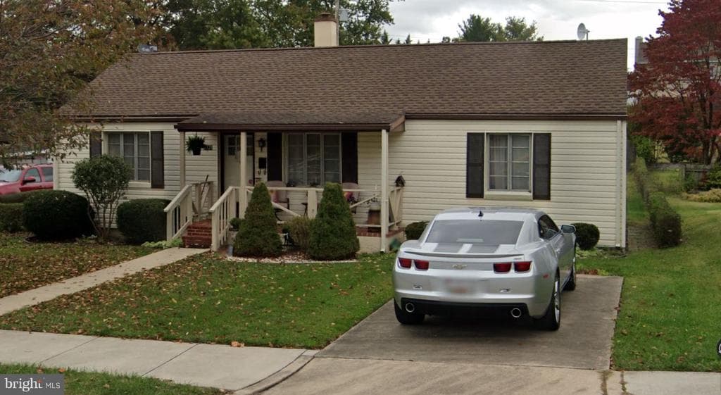1128 Sunnyside Drive photo 1
