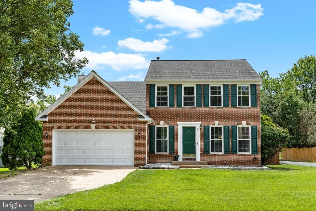 8 Westchester Court photo 1