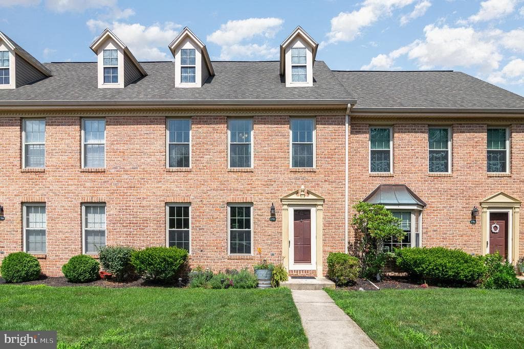 1752 Peyton Randolph Court photo 1