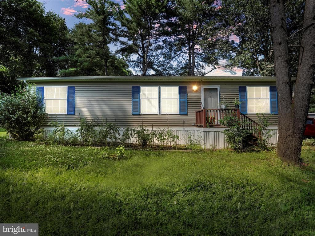 1685 Liberty Drive photo 1