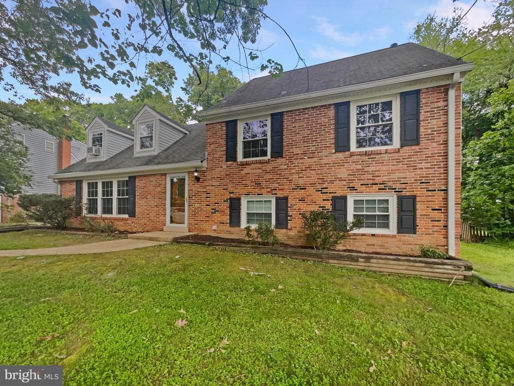 9604 Braddock Road photo 1