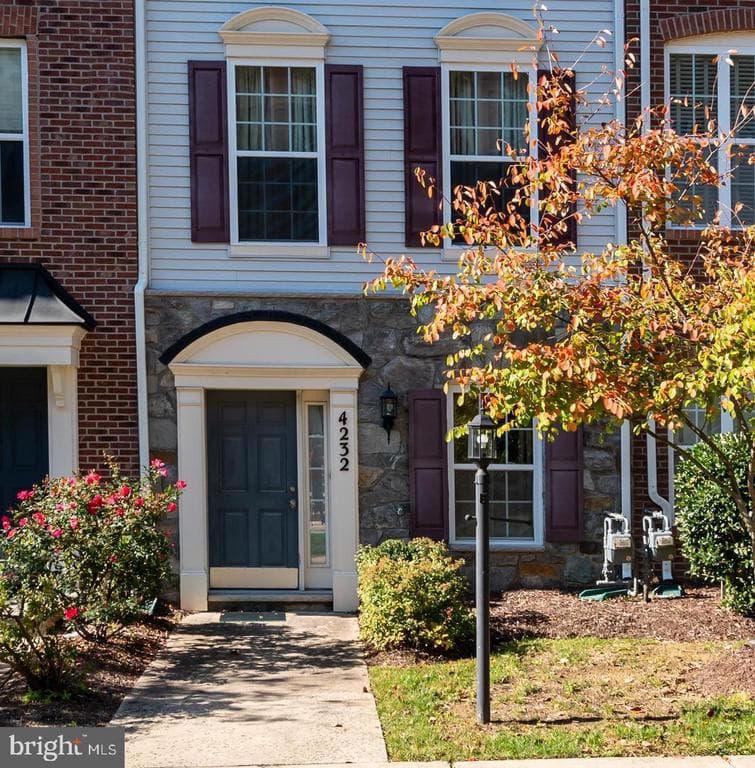 4232 Potomac Highlands Circle photo 1