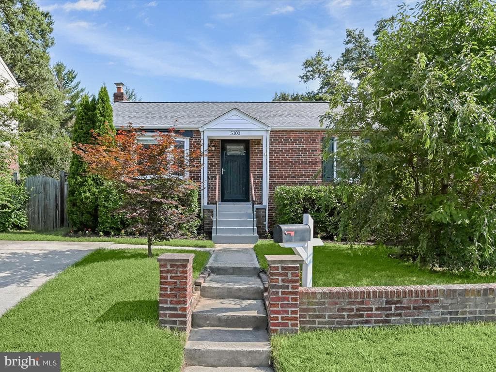 5100 Lackawanna Street photo 1