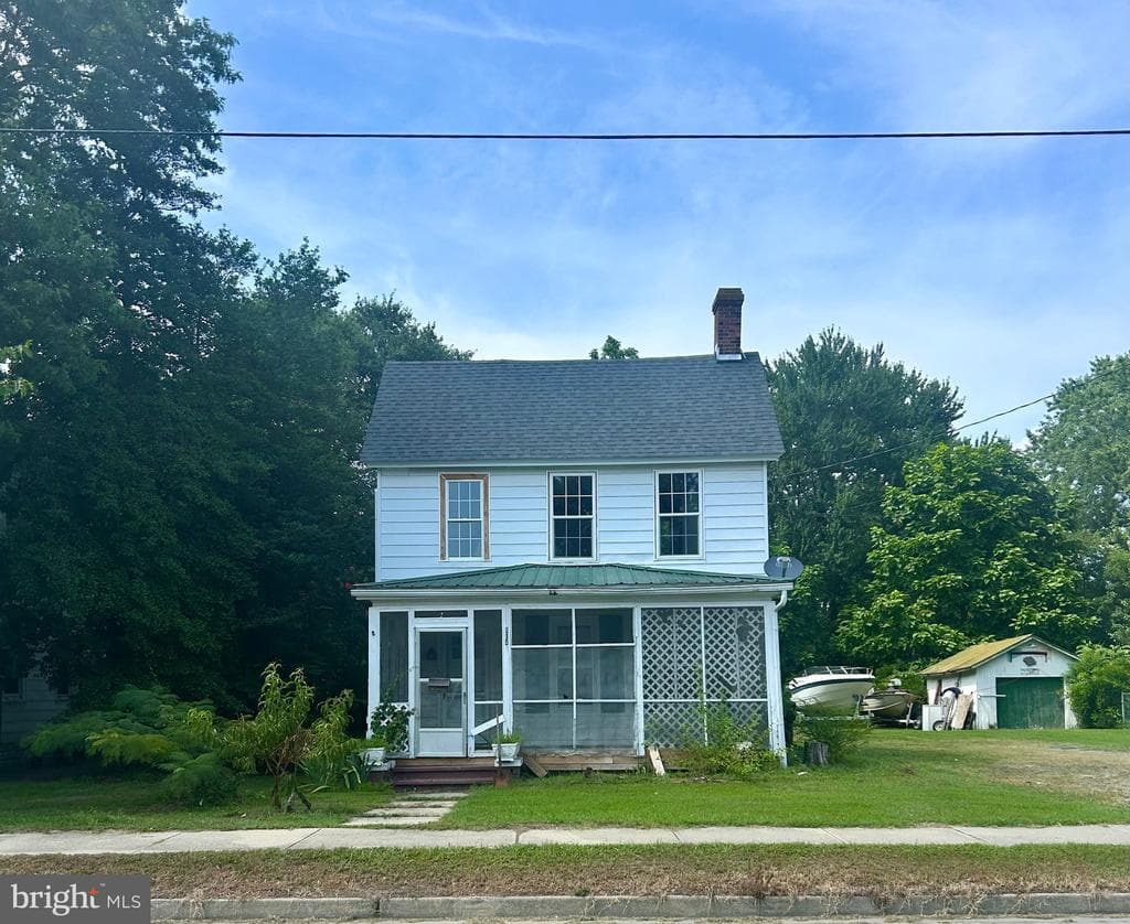 215 Academy Avenue photo 1