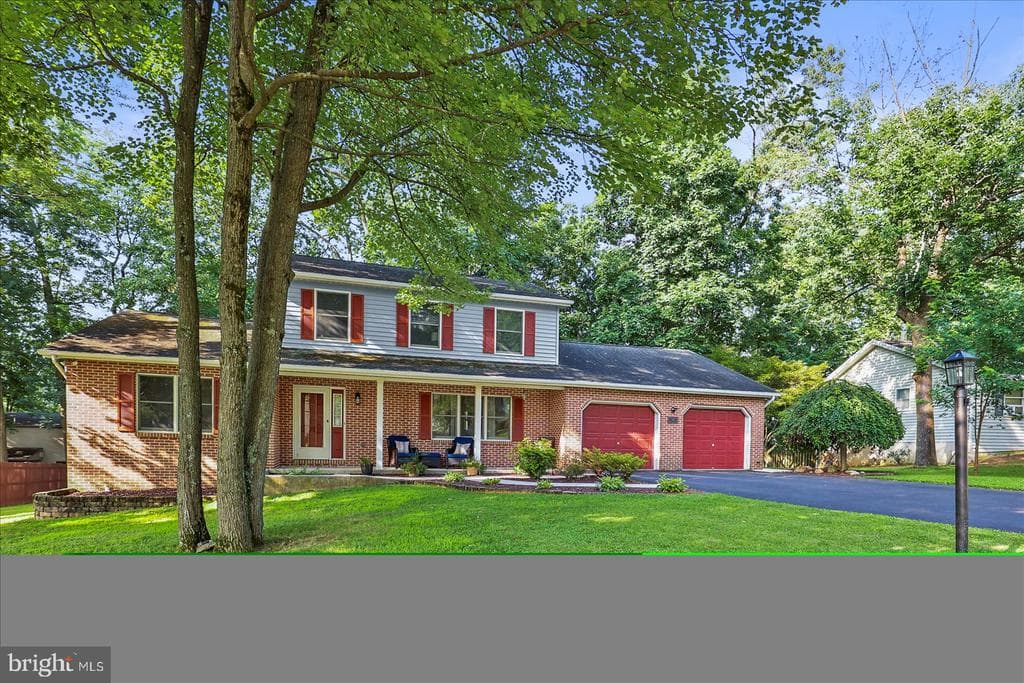 141 Windsor Court photo 1