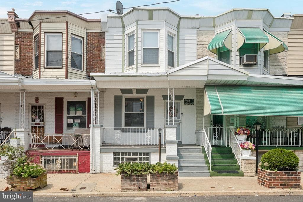 2938 N Bailey Street photo 1