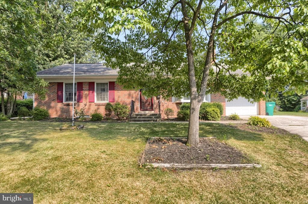 9 Gale Circle photo 1