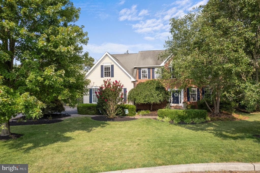 803 Chatham Lane photo 1