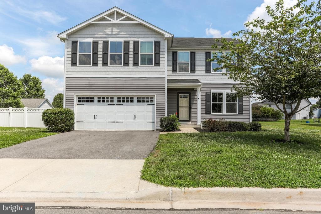 161 Oxford Way photo 1