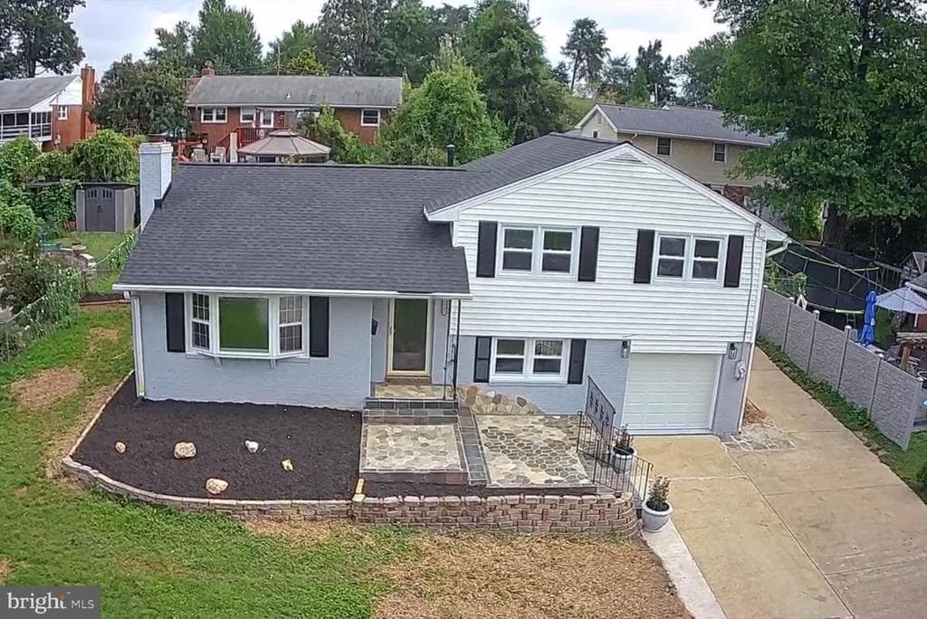 7102 Jayhawk Street photo 1
