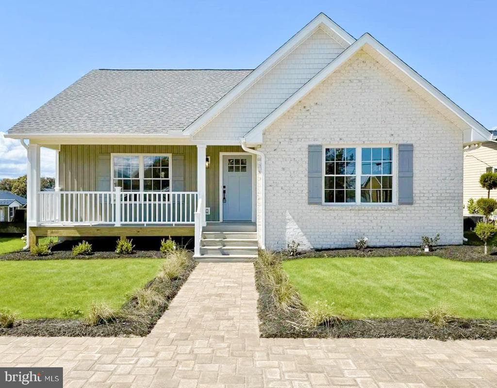 320 8th Avenue photo 1