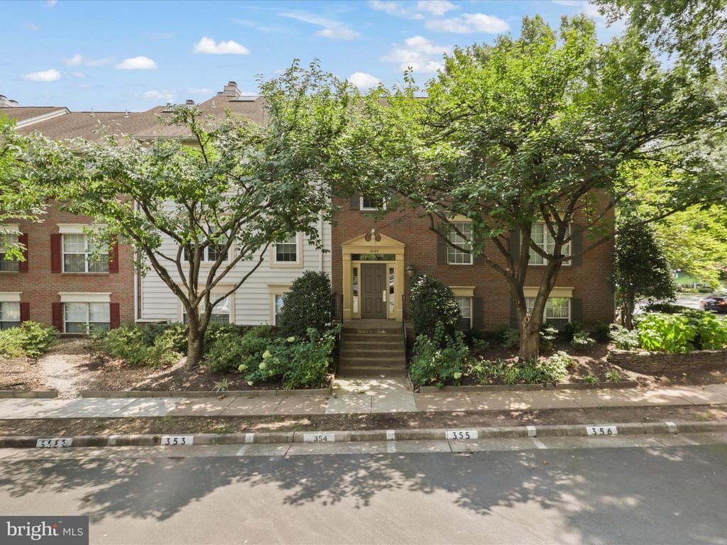 12105 Green Leaf Court #201 photo 1