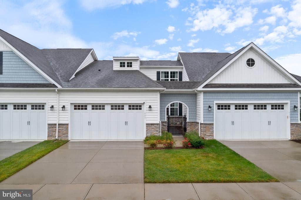 509 Moorings Circle #249 photo 1