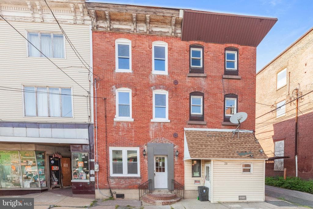 25 W Coal Street photo 1