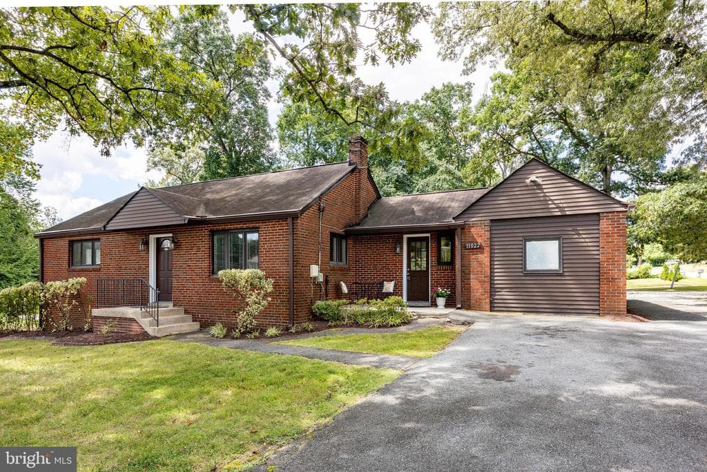 11022 Cherry Hill Road photo 1