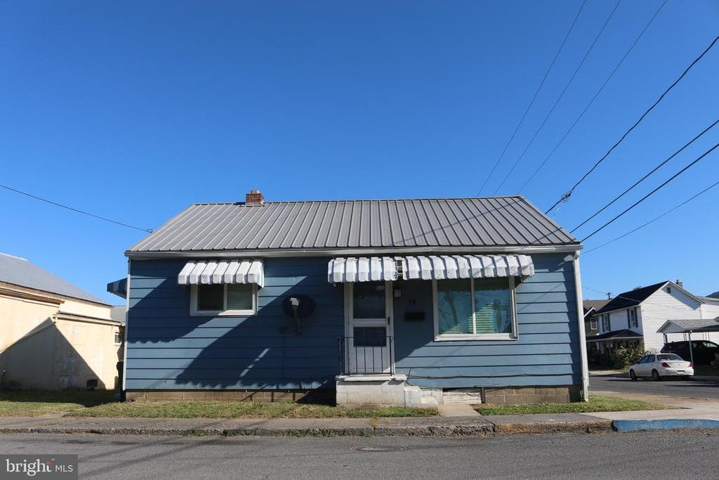 19 Myrtle Avenue photo 1